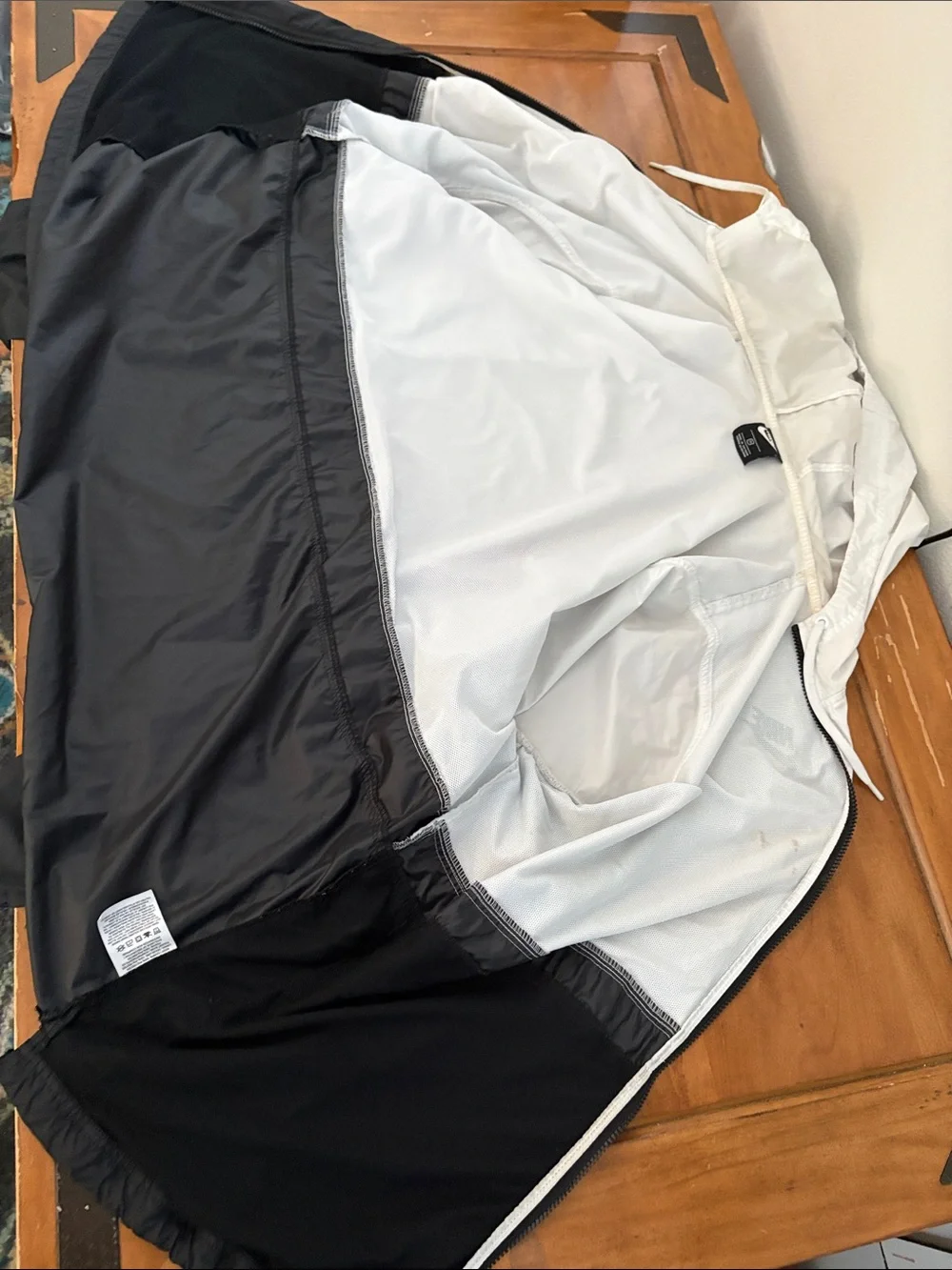 Nike Two-Tone White and Black Hooded Windbreaker Jacket Size 3X